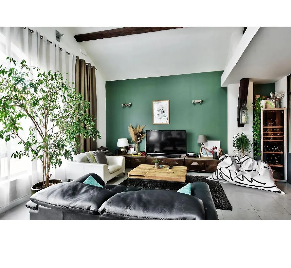 Appartement Charming Loft In Lyon Écully 0*,  France